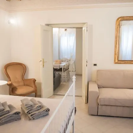 Casa Laurentius Apartment *