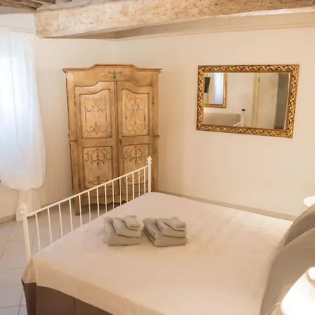Casa Laurentius Apartment *